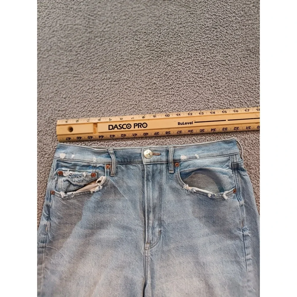 American Eagle Outfitters good pre